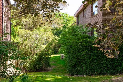 Photo 41 at 30 Coreydale Court, Bathurst Manor, Toronto