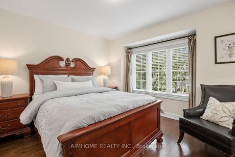 Photo 13 at 16 Carney Road, Newtonbrook West, Toronto