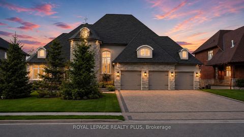Photo 1 at 39 Plunkett Court, Bayshore, Barrie