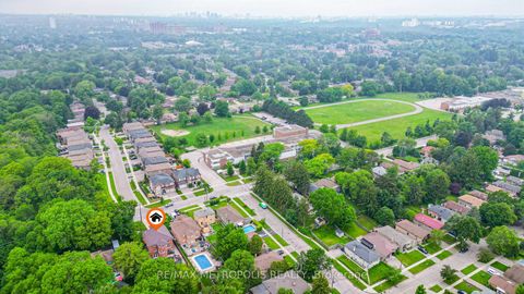 Photo 3 at 37 Bennett Road, West Hill, Toronto