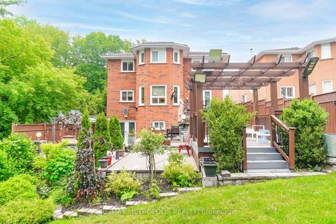 Photo 14 at 37 Bennett Road, West Hill, Toronto