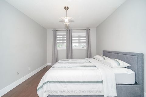 Photo 36 at 37 Bennett Road, West Hill, Toronto