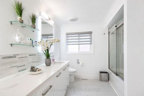 Photo 37 at 37 Bennett Road, West Hill, Toronto