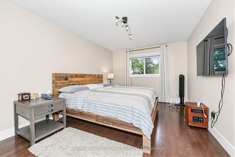 Photo 39 at 37 Bennett Road, West Hill, Toronto
