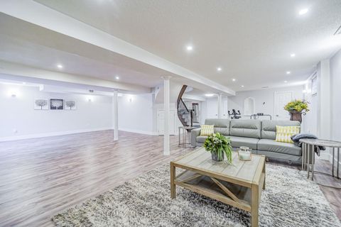 Photo 43 at 37 Bennett Road, West Hill, Toronto