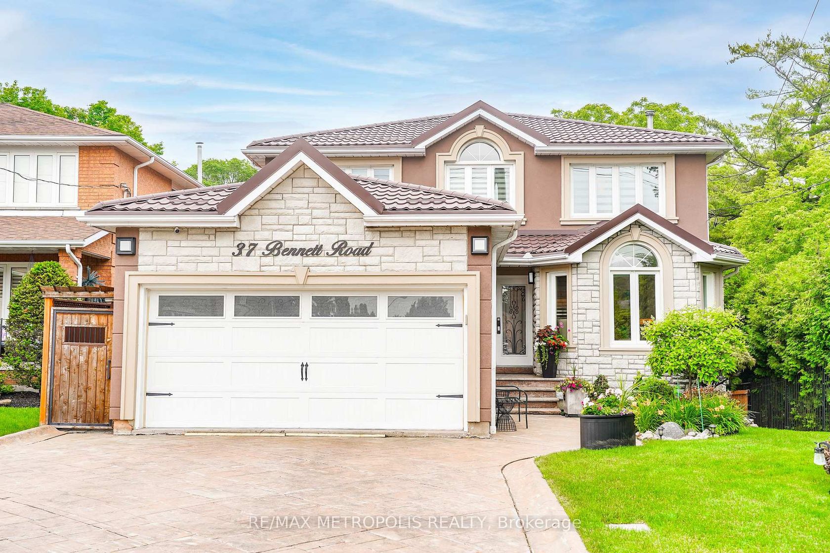 37 Bennett Road, West Hill, Toronto 