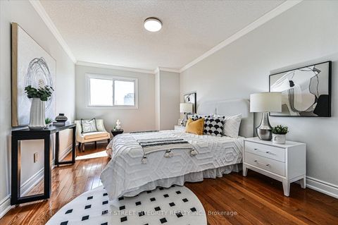 Photo 18 at 27 Samantha Circle, Doncrest, Richmond Hill