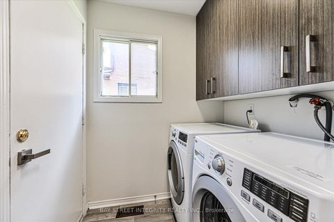 Photo 33 at 27 Samantha Circle, Doncrest, Richmond Hill