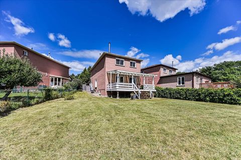 Photo 36 at 27 Samantha Circle, Doncrest, Richmond Hill