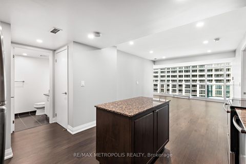 Photo 4 at 678 - 209 Fort York Boulevard, Niagara, Toronto