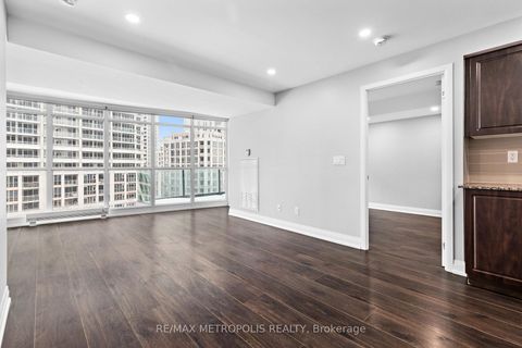 Photo 5 at 678 - 209 Fort York Boulevard, Niagara, Toronto