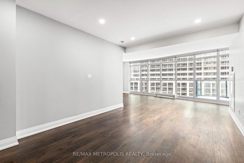 Photo 6 at 678 - 209 Fort York Boulevard, Niagara, Toronto