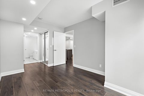 Photo 14 at 678 - 209 Fort York Boulevard, Niagara, Toronto
