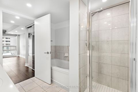 Photo 16 at 678 - 209 Fort York Boulevard, Niagara, Toronto