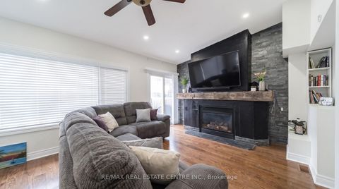 Photo 6 at 22 Neames Crescent, CFB, Toronto