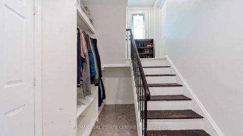 Photo 18 at 22 Neames Crescent, CFB, Toronto