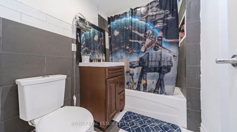 Photo 21 at 22 Neames Crescent, CFB, Toronto