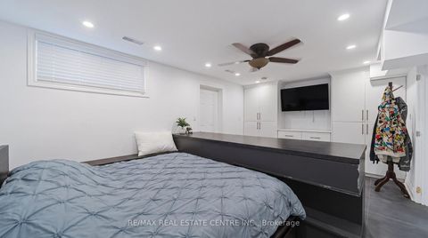 Photo 22 at 22 Neames Crescent, CFB, Toronto