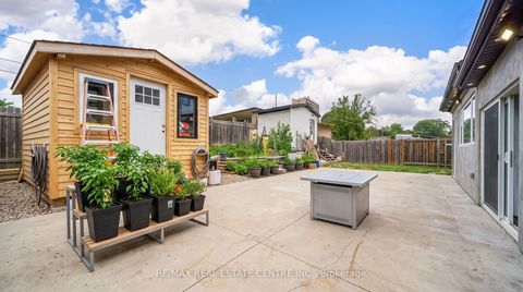 Photo 24 at 22 Neames Crescent, CFB, Toronto
