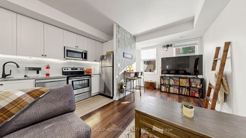 Photo 7 at 14 - 869 Wilson Avenue, CFB, Toronto