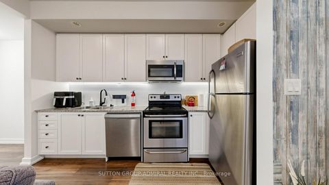 Photo 9 at 14 - 869 Wilson Avenue, CFB, Toronto