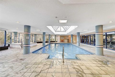 Photo 12 at 808 - 1 Clark Avenue W, Yorkhill, Vaughan