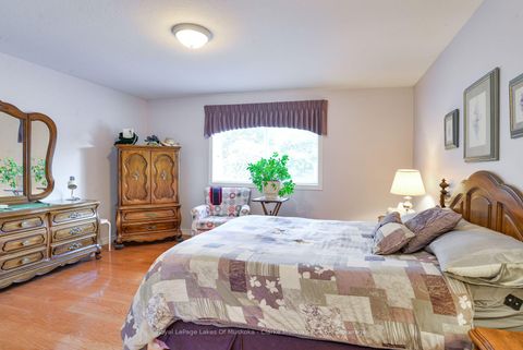 Photo 18 at 14 Palmer Drive, East Bayfield, Barrie