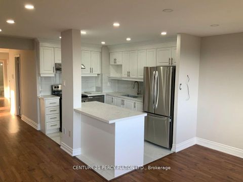 Photo 2 at 1904 - 10 Sunny Glen Way, Flemingdon Park, Toronto
