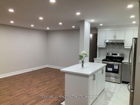 Photo 4 at 1904 - 10 Sunny Glen Way, Flemingdon Park, Toronto