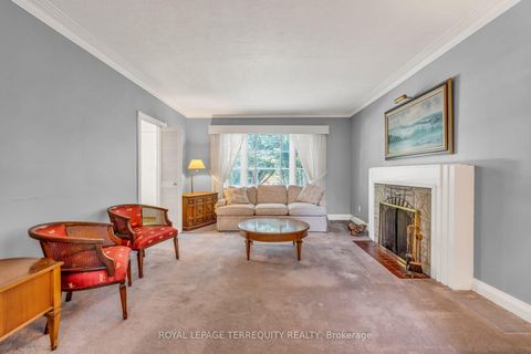 Photo 8 at 391 Sutherland Drive, Leaside, Toronto