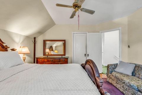 Photo 17 at 391 Sutherland Drive, Leaside, Toronto