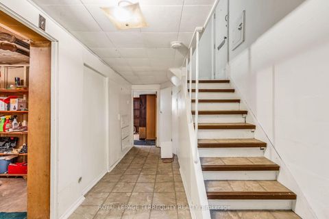 Photo 23 at 391 Sutherland Drive, Leaside, Toronto