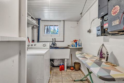 Photo 25 at 391 Sutherland Drive, Leaside, Toronto