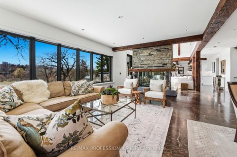 Photo 1 at 23 Riverside Crescent, Swansea, Toronto