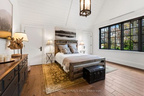 Photo 21 at 23 Riverside Crescent, Swansea, Toronto