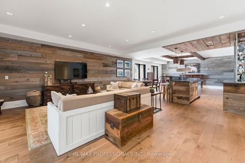 Photo 30 at 23 Riverside Crescent, Swansea, Toronto