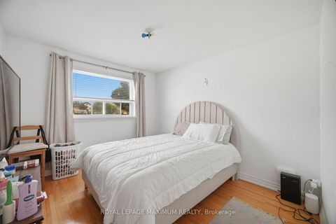 Photo 10 at 96 Wallasey Avenue, Pelmo Park W5, Toronto