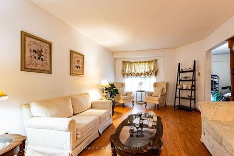 Photo 2 at 97 Morningview Trail, Rouge E11, Toronto