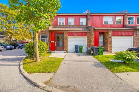 Photo 1 at 174 - 124 Dusay Place, L'Amoreaux, Toronto