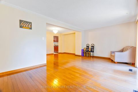 Photo 6 at 174 - 124 Dusay Place, L'Amoreaux, Toronto