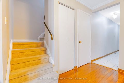 Photo 9 at 174 - 124 Dusay Place, L'Amoreaux, Toronto