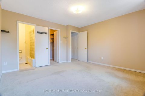 Photo 11 at 174 - 124 Dusay Place, L'Amoreaux, Toronto