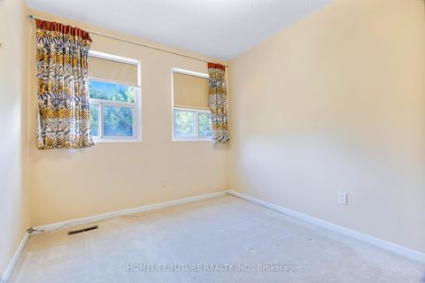 Photo 14 at 174 - 124 Dusay Place, L'Amoreaux, Toronto