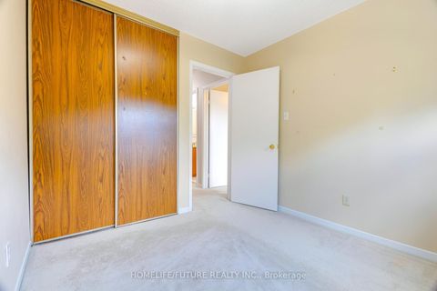 Photo 15 at 174 - 124 Dusay Place, L'Amoreaux, Toronto