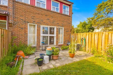 Photo 24 at 174 - 124 Dusay Place, L'Amoreaux, Toronto