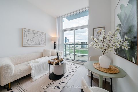 Photo 3 at 219 - 60 Honeycrisp Crescent, Vaughan Corporate Centre, Vaughan