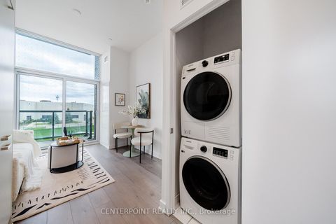 Photo 6 at 219 - 60 Honeycrisp Crescent, Vaughan Corporate Centre, Vaughan