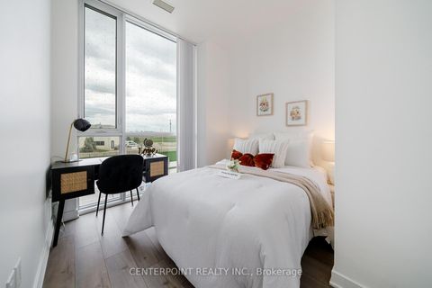 Photo 7 at 219 - 60 Honeycrisp Crescent, Vaughan Corporate Centre, Vaughan