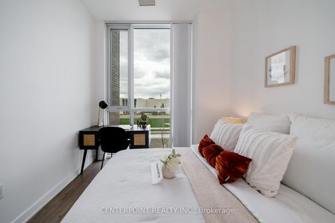 Photo 8 at 219 - 60 Honeycrisp Crescent, Vaughan Corporate Centre, Vaughan