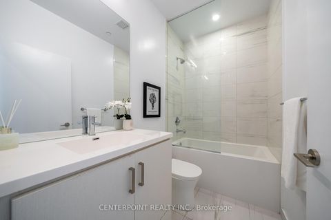 Photo 10 at 219 - 60 Honeycrisp Crescent, Vaughan Corporate Centre, Vaughan